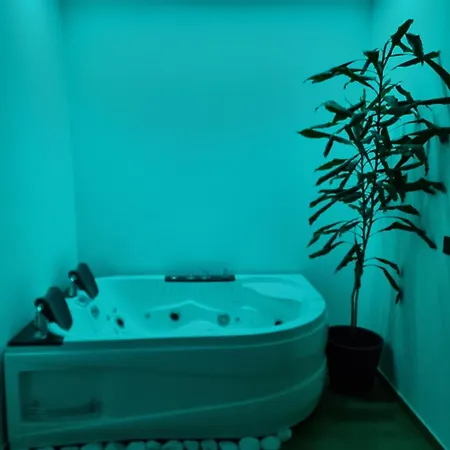 Green Room Z Opcja Jacuzzi Катовіце Екстер'єр фото